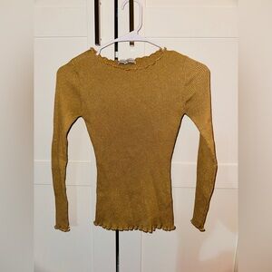 🆕 Amichi Essentials gold glitter sweater